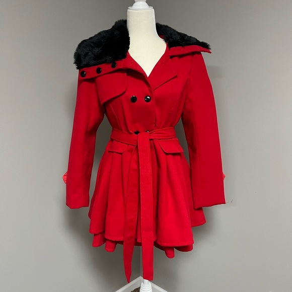 Red women’s coat - Picture 2 of 4